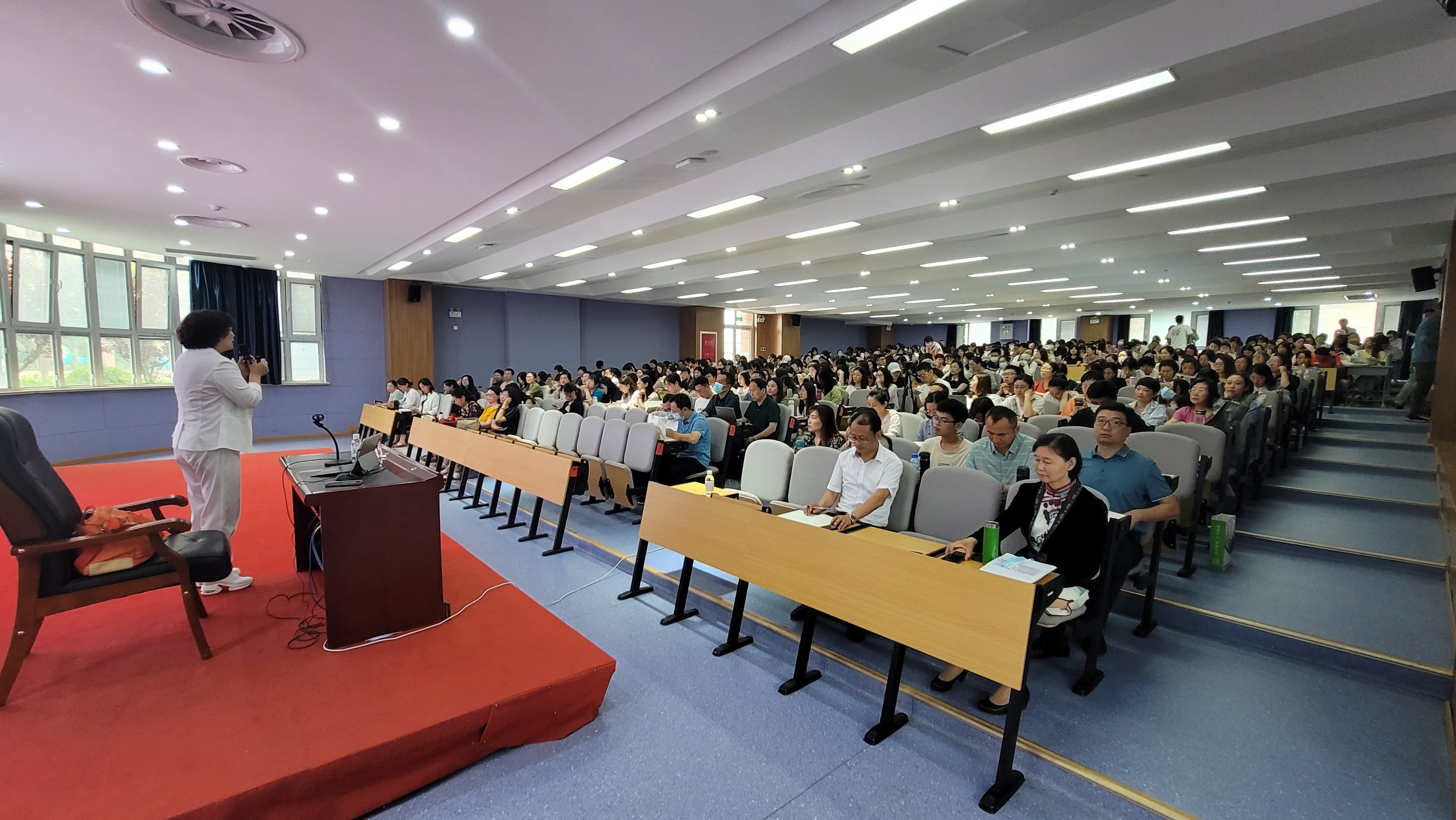 心理学| 一个家庭停止内耗，从三次放下开始